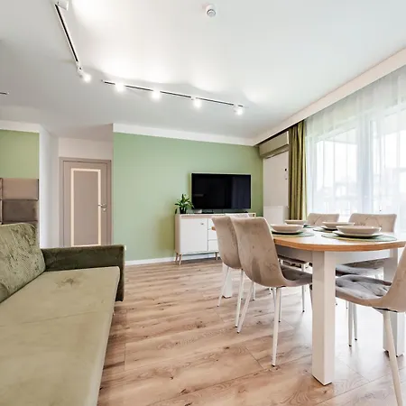 Motlawa Garden Family